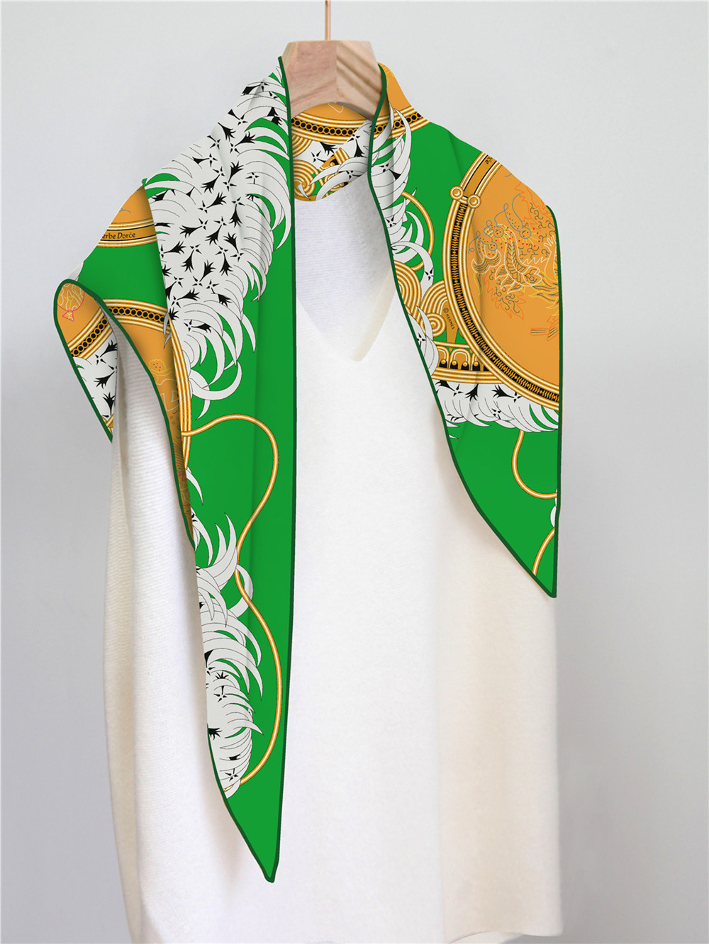 Triangle Silk Scarf Shawls Lux - đánh giá và giá Luxury Bags Hong Kong