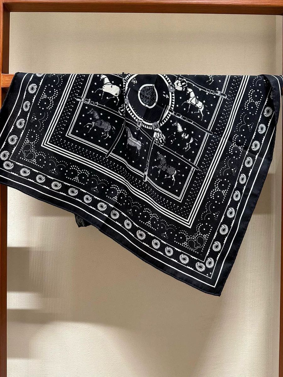 Black Soft Scarf Luxury Silk W - đánh giá và giá Luxury Bags Hong Kong