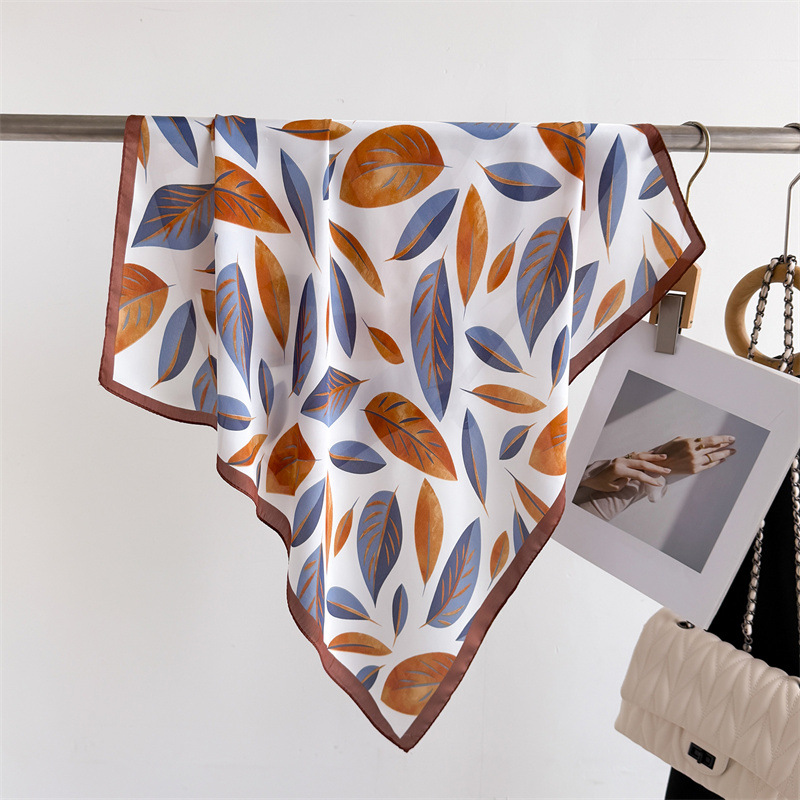 Luxury Brand Print 70cm Square - đánh giá và giá Luxury Bags Store